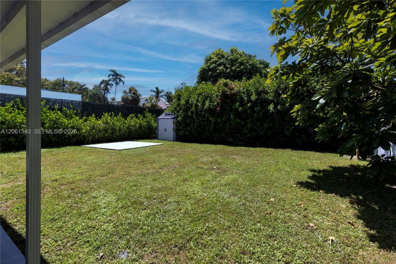 1950 SW 13th St , Miami, FL 33145 Photo