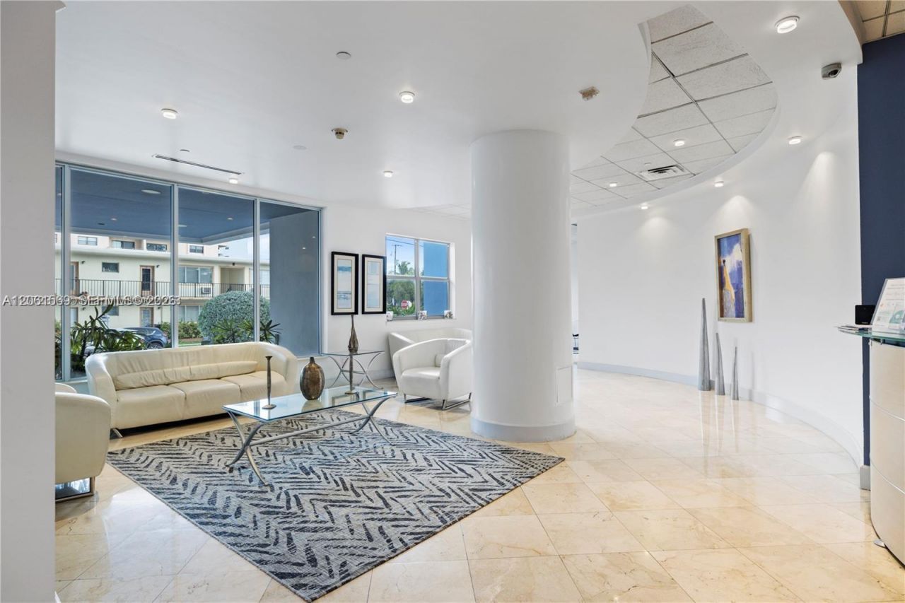 401 69th St, Unit 1502, Miami Beach, FL 33141 Photo