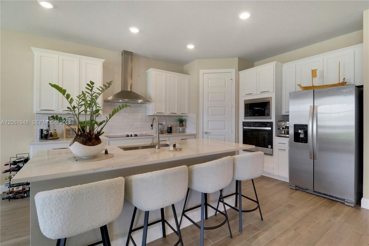 6489 NW Cloverdale Ave, Port Saint Lucie, FL 34987 Photo