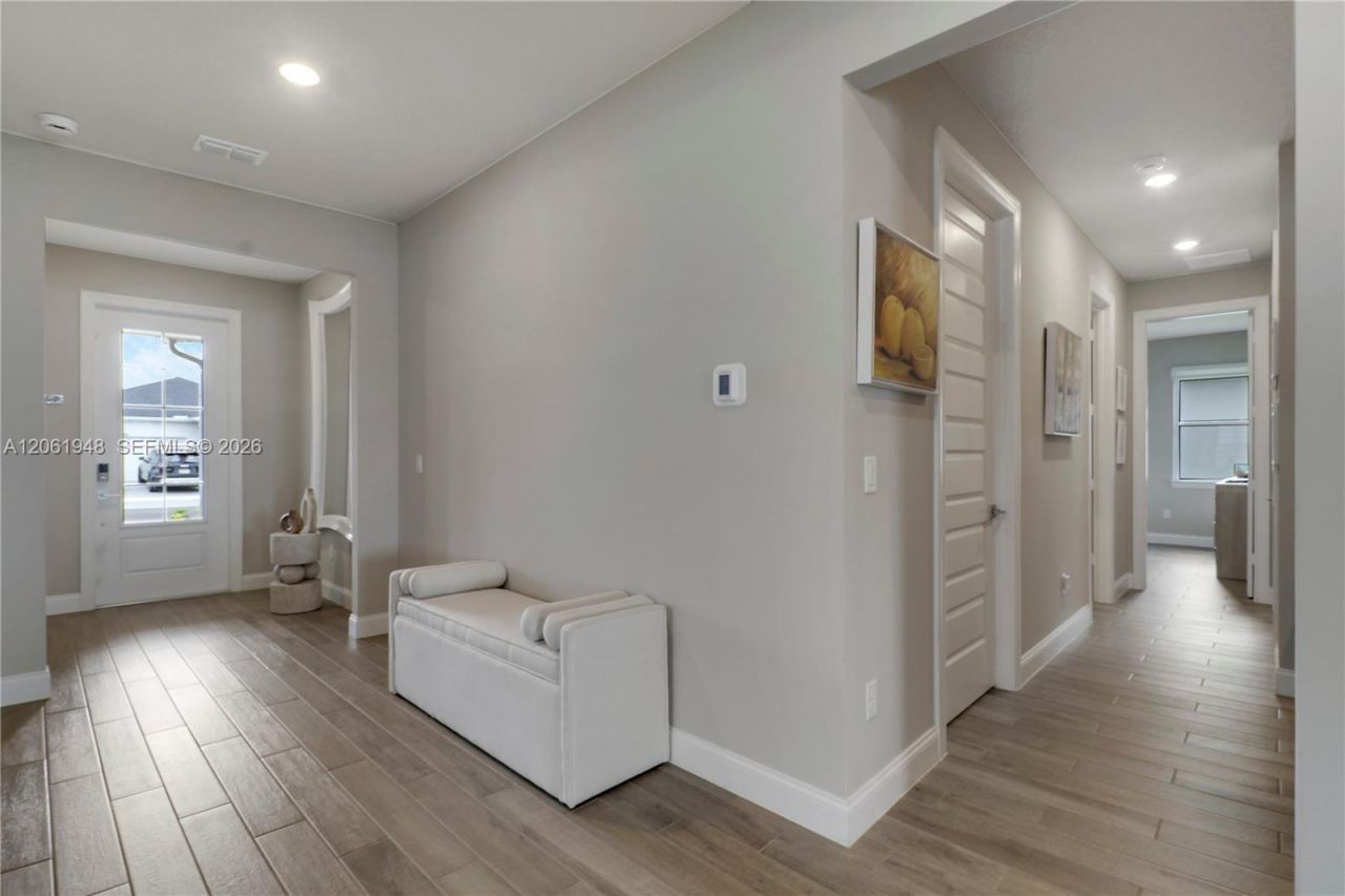 6489 NW Cloverdale Ave, Port Saint Lucie, FL 34987 Photo