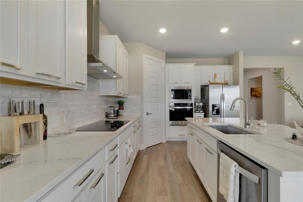 6489 NW Cloverdale Ave, Port Saint Lucie, FL 34987 Photo