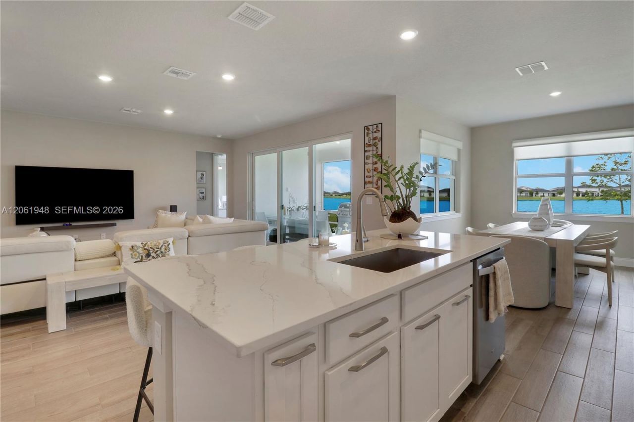 6489 NW Cloverdale Ave, Port Saint Lucie, FL 34987 Photo