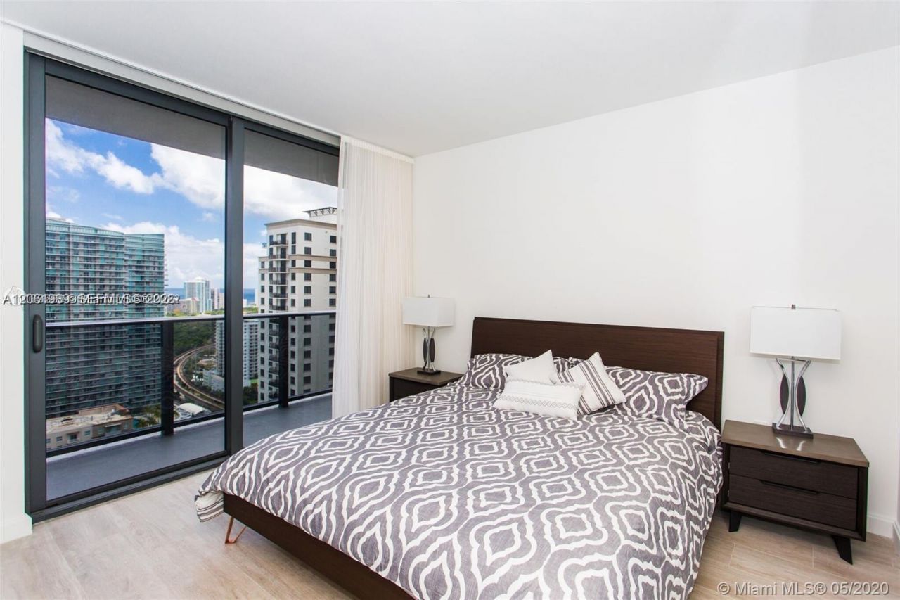 55 SW 9th St , Unit 2903, Miami, FL 33130 Photo