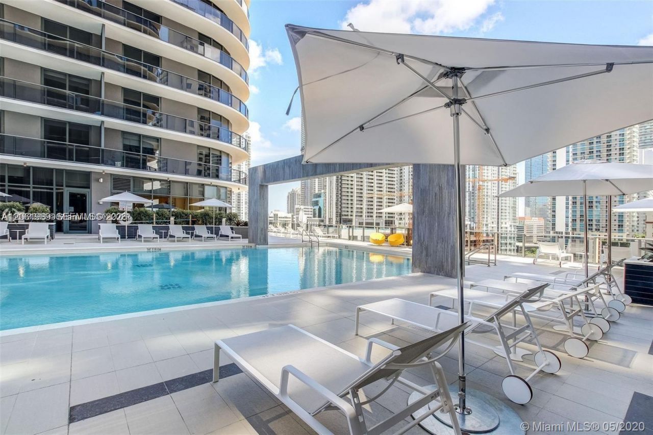 55 SW 9th St , Unit 2903, Miami, FL 33130 Photo