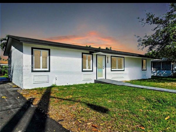 1749 SW 8th St , Homestead, FL 33030