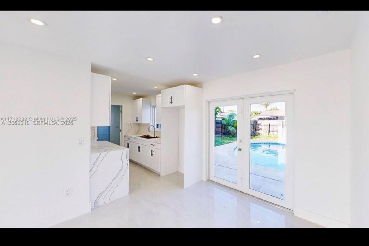 1749 SW 8th St , Homestead, FL 33030 Photo