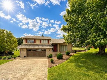 1941 Buckeye Street NE, New Philadelphia, OH 44663