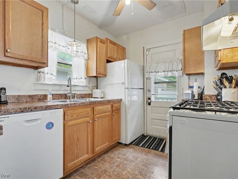 1263 Beardsley Street, Akron, OH 44301 Photo 13