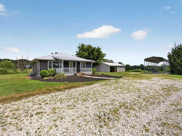 11267 E Main Street, Owensburg, IN 47453
