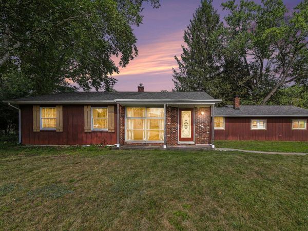 2637 Lucerne Drive, Jackson, MI 49201