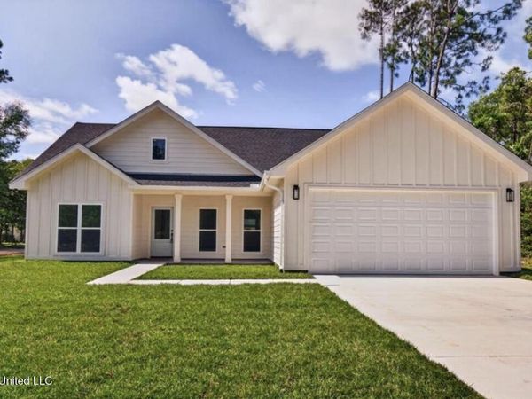 1104 Sycamore Street, Waveland, MS 39576