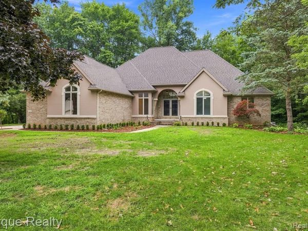 3040 Oak Moss Court, Fort Gratiot Twp, MI 48059