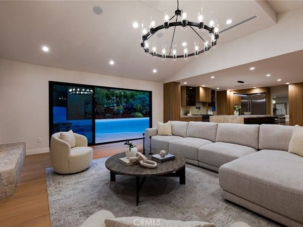 6035 Rod, Woodland Hills, CA 91367