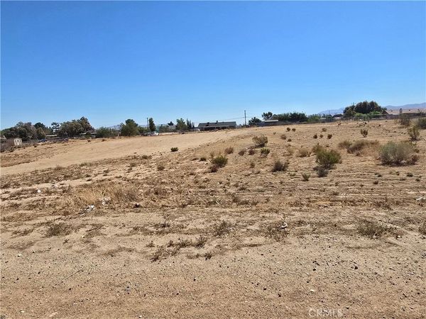 11407 Hesperia, Hesperia, CA 92344