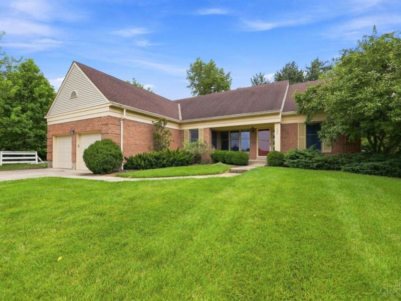 1084 Markley, Anderson Twp, OH 45230 Photo 2
