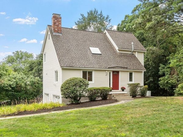 1 Heather Hill Road, Acton, MA 01720