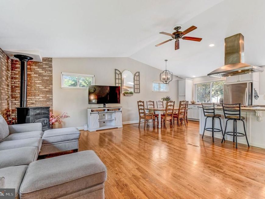 919 Playford Lane, Silver Spring, MD 20901 Main Photo