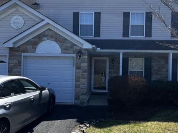 303 VICTORIA WAY , EAST STROUDSBURG, PA 18302