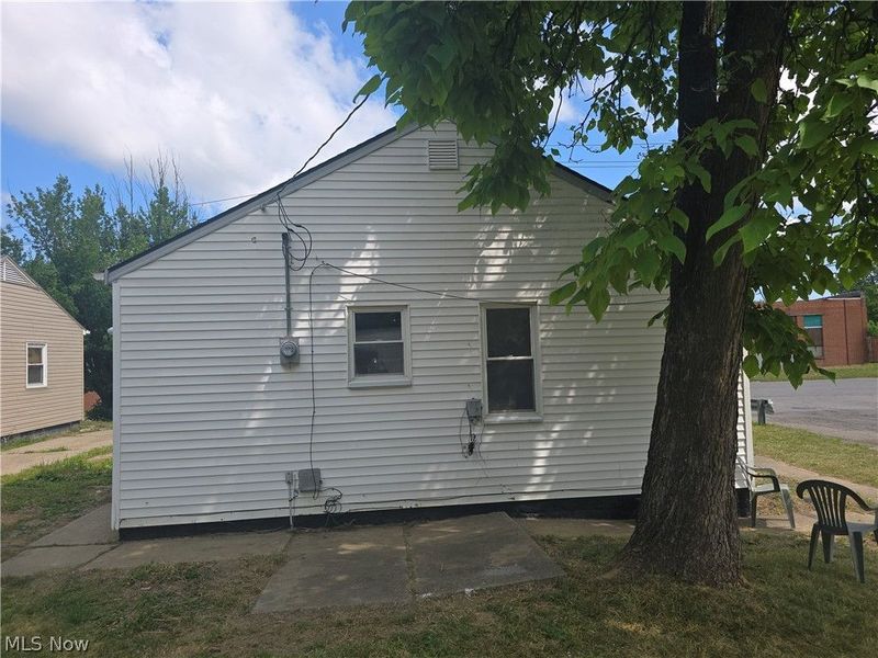4308 E 143rd Street, Cleveland, OH 44128 Photo 3
