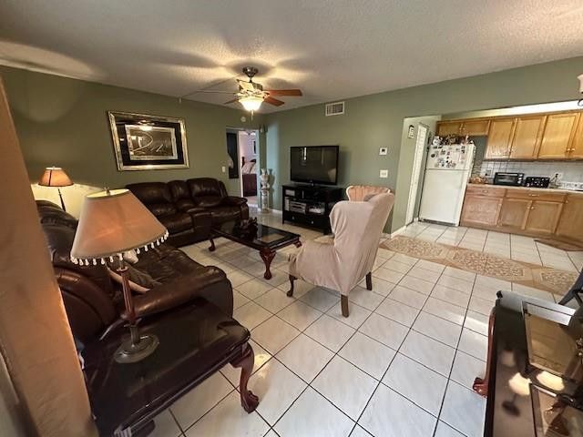 325 Knotty Pine Circle, Unit A-1, Greenacres, FL 33463 Photo