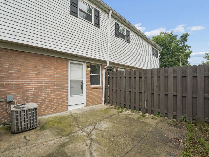2254 Perkins Court, Unit P, Columbus, OH 43229 Photo 24