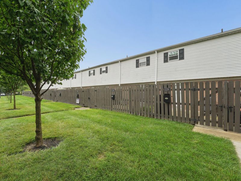 2254 Perkins Court, Unit P, Columbus, OH 43229 Photo 28