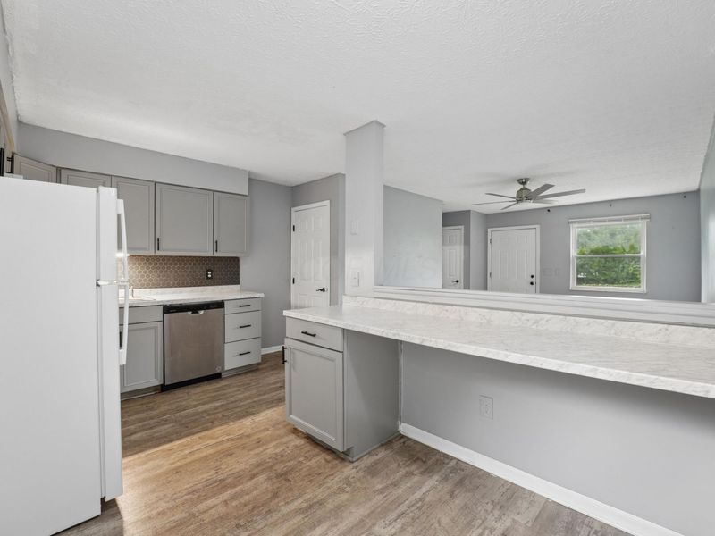 2254 Perkins Court, Unit P, Columbus, OH 43229 Photo 4