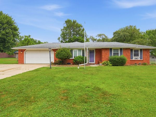 5670 S Rowena Court , Pendleton, IN 46064