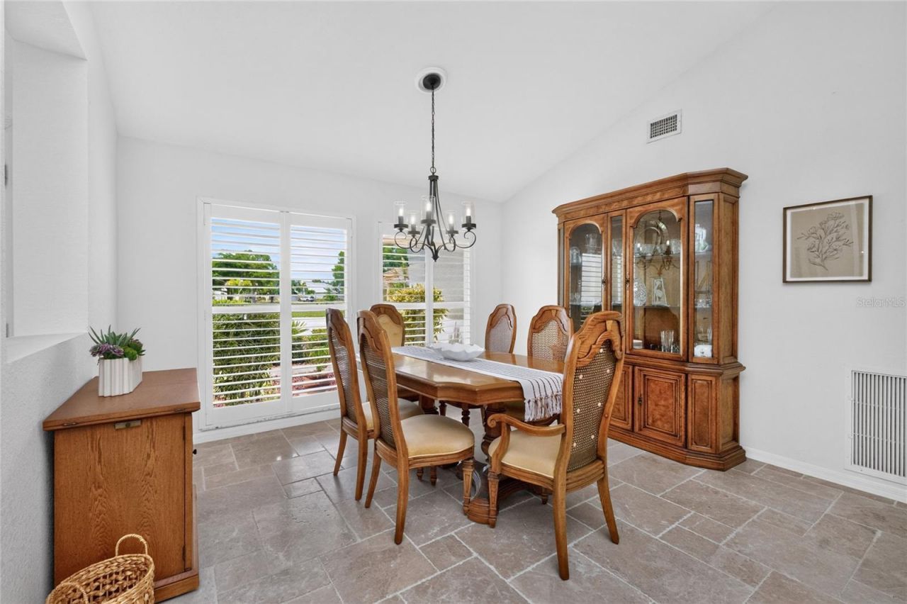 6011 Key Largo Circle, Punta Gorda, FL 33955 Photo