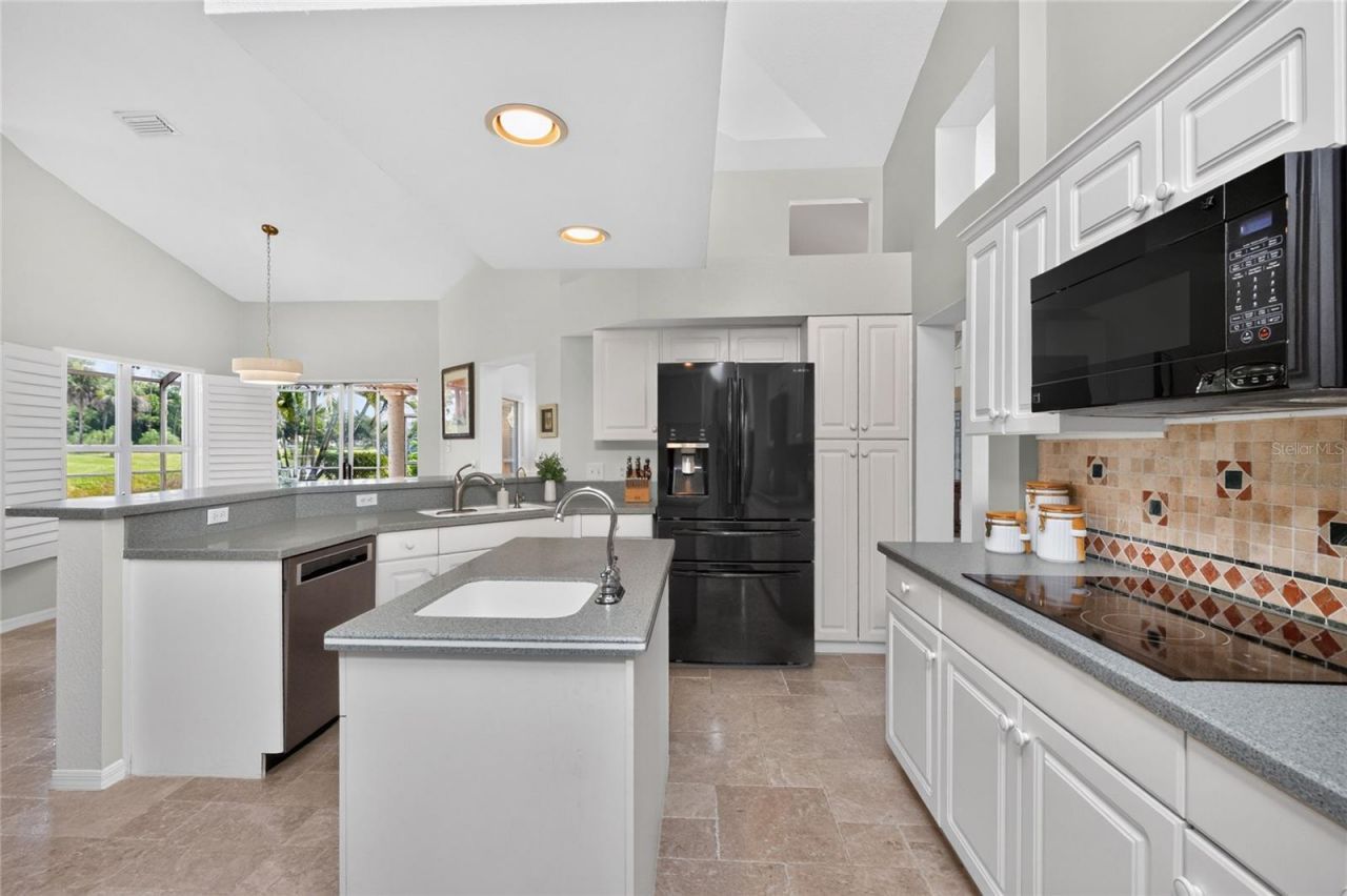 6011 Key Largo Circle, Punta Gorda, FL 33955 Photo