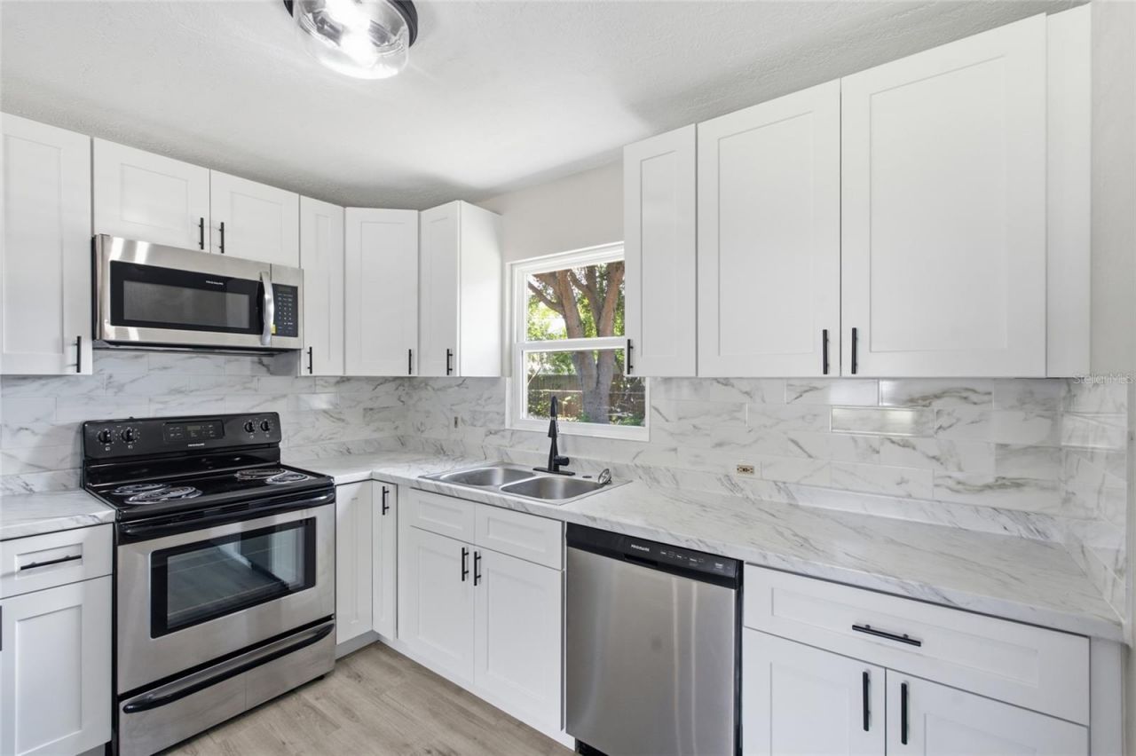 7100 13th Street N, Saint Petersburg, FL 33702 Photo