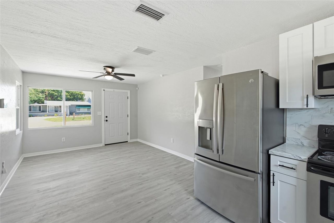 7100 13th Street N, Saint Petersburg, FL 33702 Photo