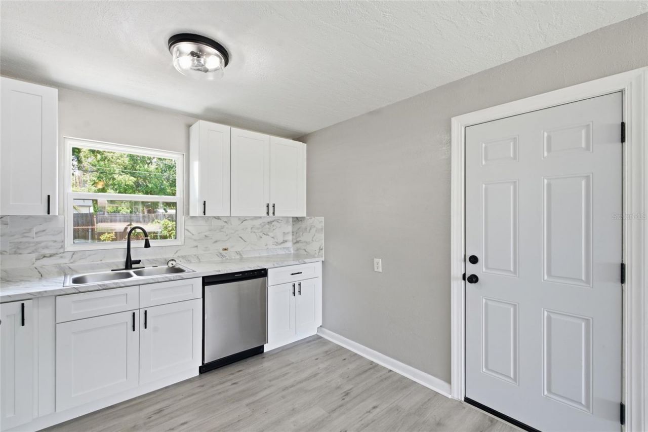 7100 13th Street N, Saint Petersburg, FL 33702 Photo