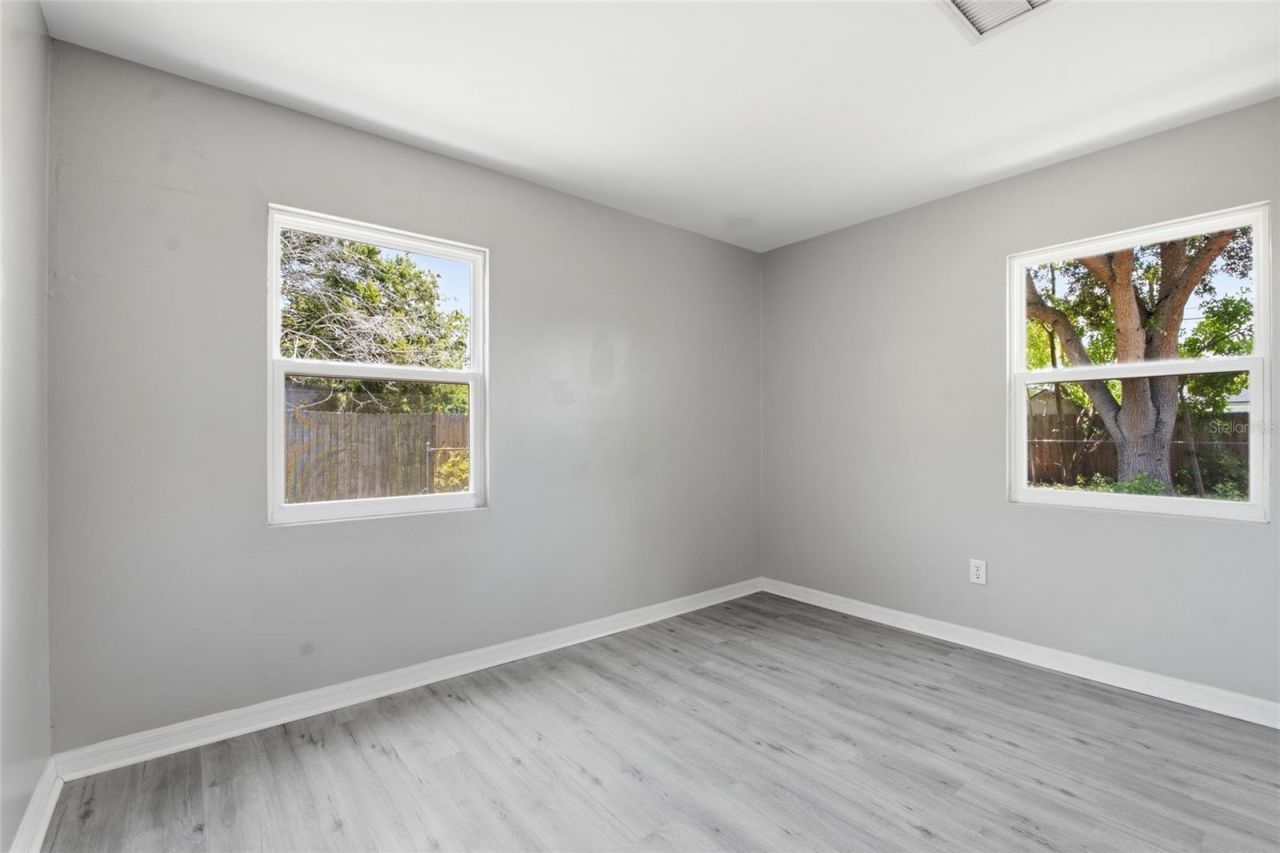 7100 13th Street N, Saint Petersburg, FL 33702 Photo