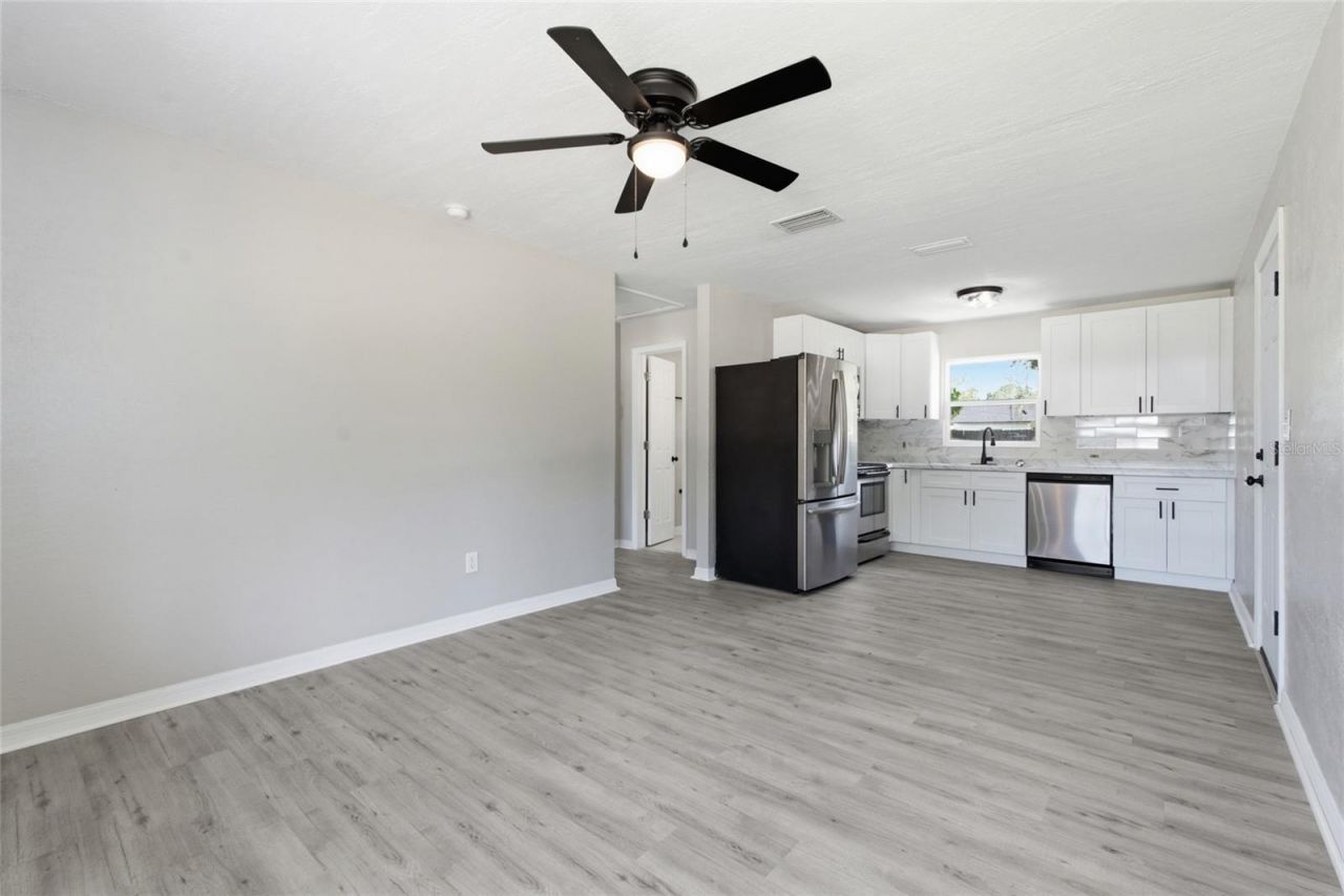 7100 13th Street N, Saint Petersburg, FL 33702 Photo