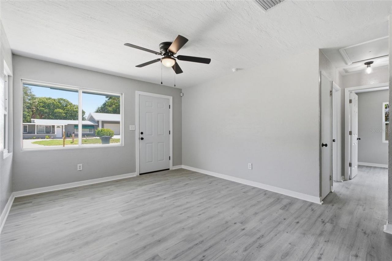 7100 13th Street N, Saint Petersburg, FL 33702 Photo