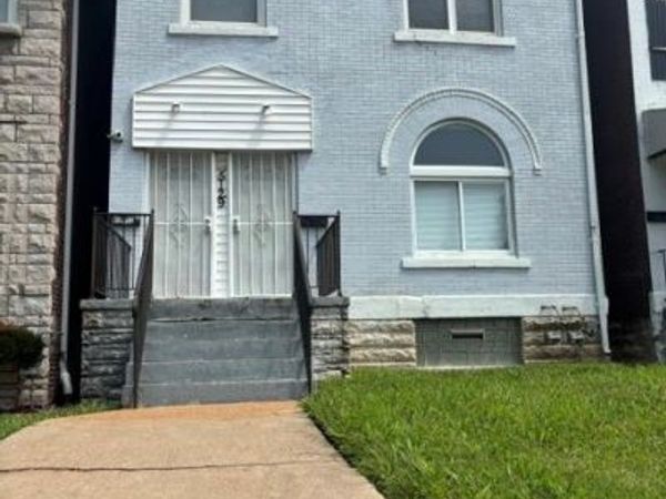 5129 Page Boulevard, St Louis, MO 63113