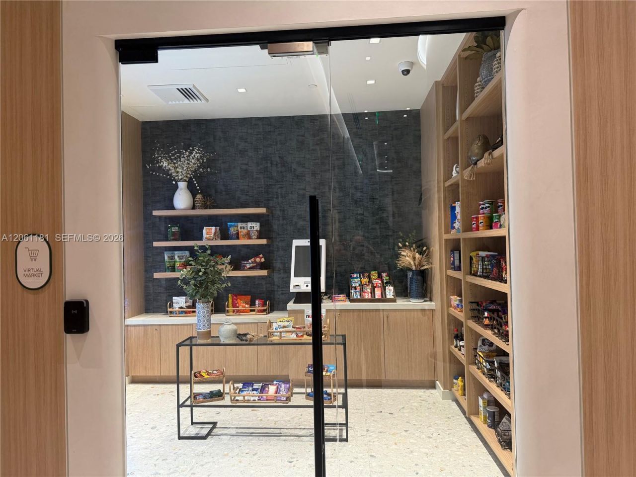 77 SE 5th St, Unit 2106, Miami, FL 33131 Photo