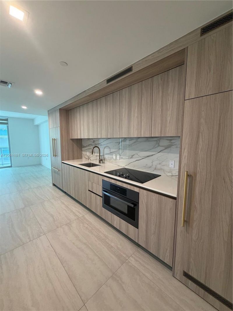 77 SE 5th St, Unit 2106, Miami, FL 33131 Photo