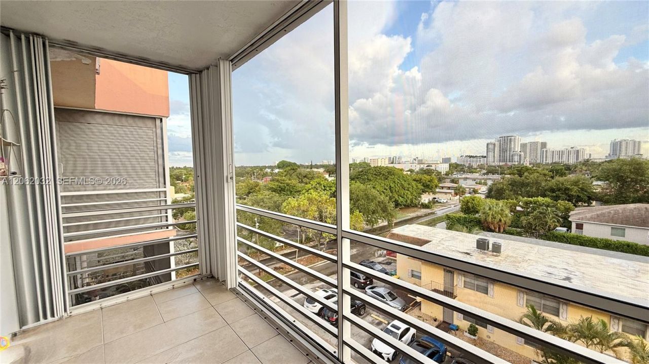 1830 Dixieanna St , Unit 603, Hollywood, FL 33020 Photo