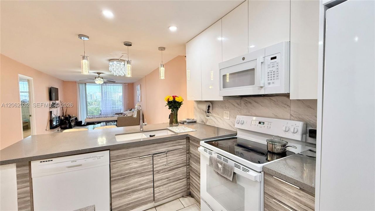 1830 Dixieanna St , Unit 603, Hollywood, FL 33020 Photo