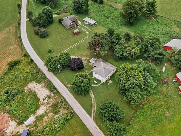 1325 Fleenor Road, Mitchell, IN 47446