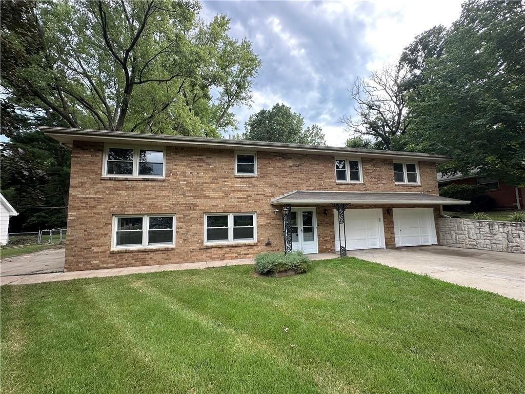 430 NW 58th Street, Kansas City, MO 64118 Main Photo