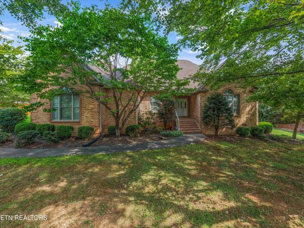 823 Royal View Drive, Maryville, TN 37801