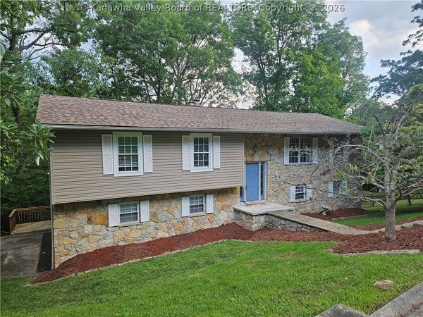 109 Ridgewood Forest Road, St Albans, WV 25177