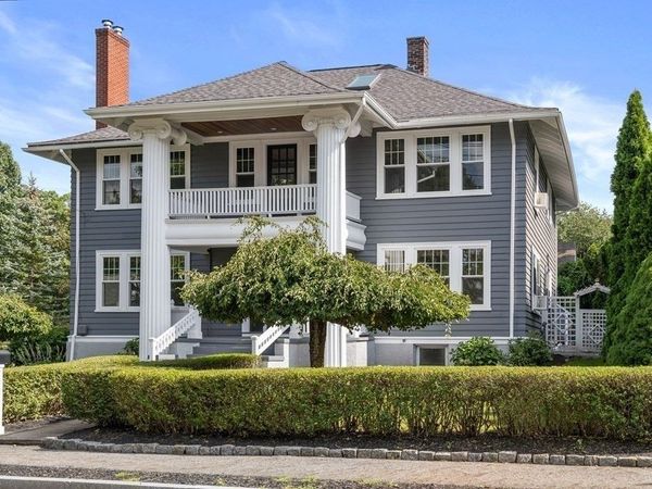 542 Eliot St, Unit 1, Milton, MA 02186