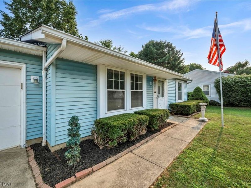 451 Greenwood Court, Elyria, OH 44035 Photo 3