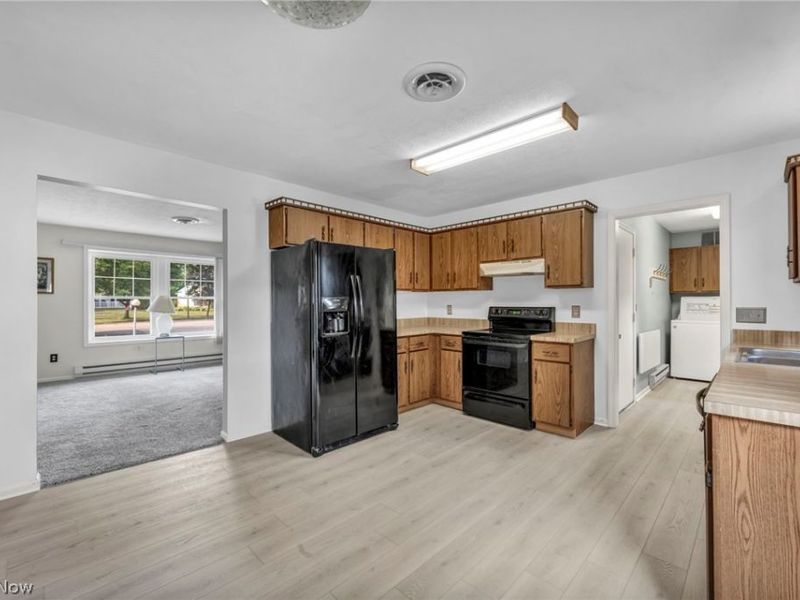 451 Greenwood Court, Elyria, OH 44035 Photo 9