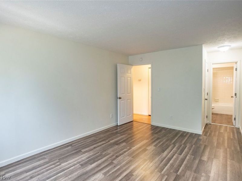 4849 Grace Road, Unit 203, North Olmsted, OH 44070 Photo 18