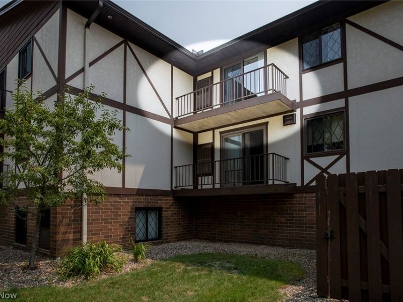4849 Grace Road, Unit 203, North Olmsted, OH 44070 Photo 24